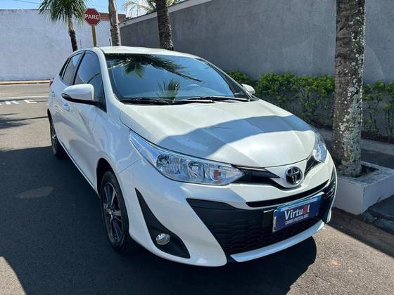 TOYOTA YARIS 1.3 16V FLEX XL LIVE MULTIDRIVE